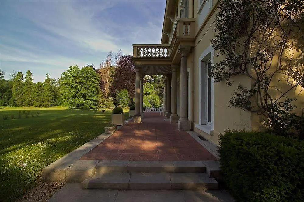 ****  Domaine Des Sequoias - Les Collectionneurs Hotel Ruy-Montceau France